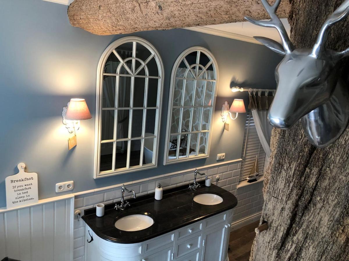 Bnb Onder De Blauwe Hemel Bed & Breakfast Vlijmen Exterior photo